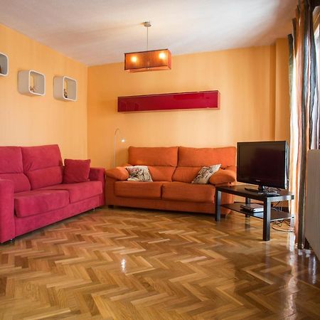 Vut Plaza De La Fruta Apartment Avila Bagian luar foto