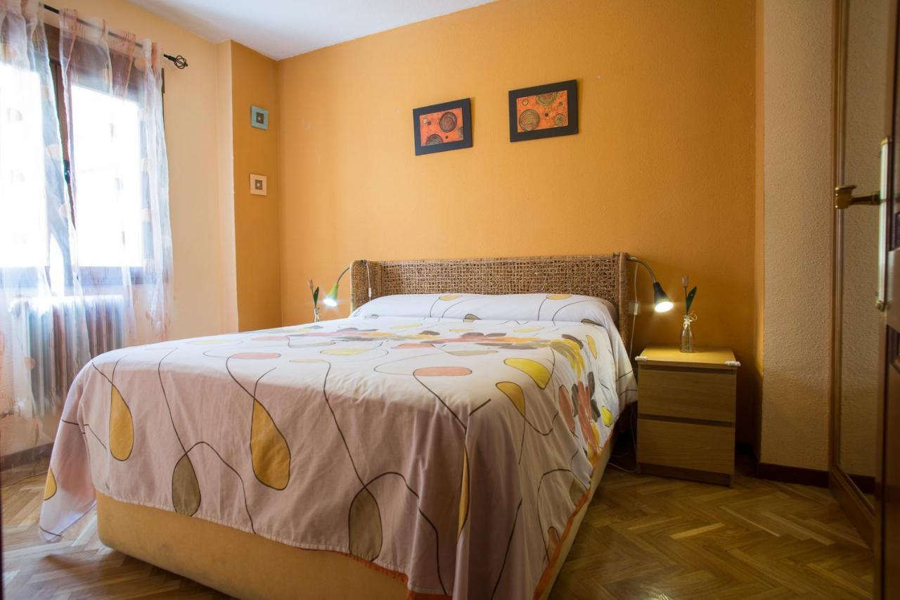 Vut Plaza De La Fruta Apartment Avila Bagian luar foto