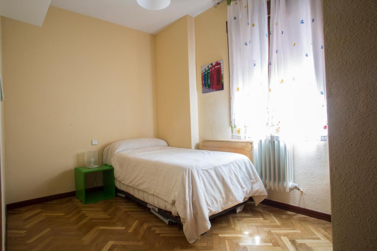 Vut Plaza De La Fruta Apartment Avila Bagian luar foto